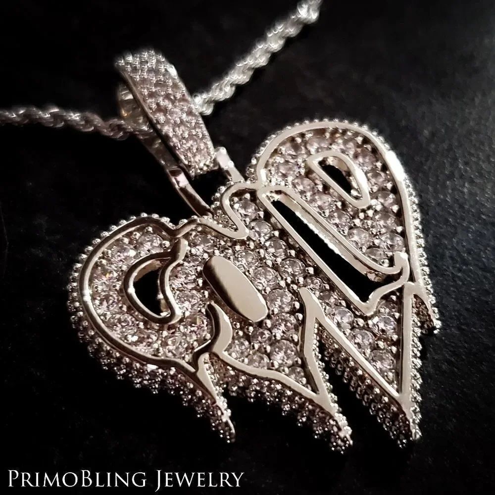 Cold Heart Necklace - Picture 4 of 4